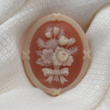 Avon Vintage‑Style Floral Cameo Brooch Oval Relief Design – 1.25" x 1.5" – .2 oz