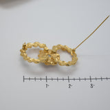 Vintage Gold‑Tone Double‑Ring Brooch w/ Faux Pearl Center – Twisted Rope Design